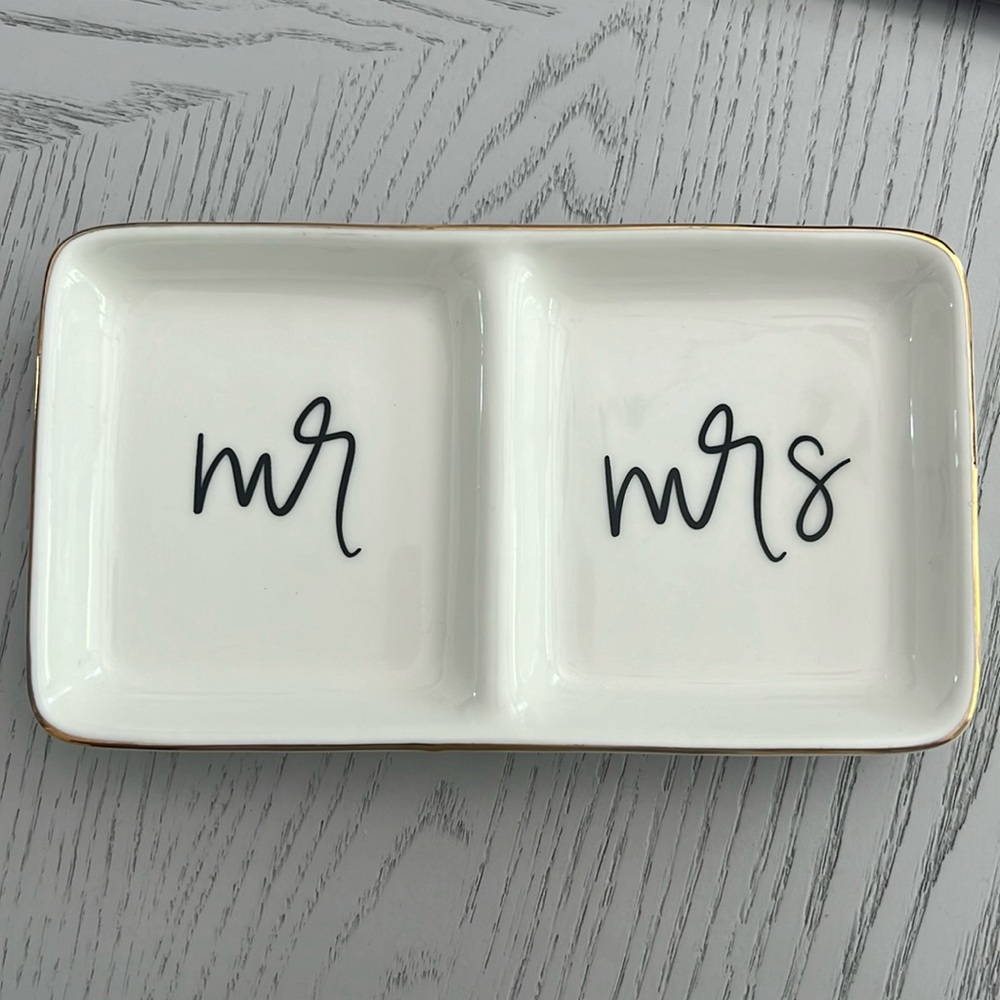 Mr and Mrs Ring Dish